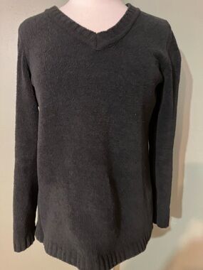 Woman's White Stag Black V-Neck Sweater Small